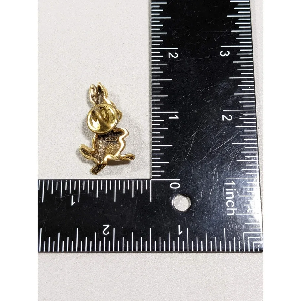 Vintage Camco Gold Tone Bunny Rabbit Easter‎ Lapel Pin Brooch Small
